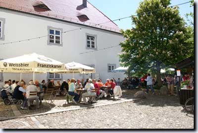 Der Schlossbiergarten im Innenhof