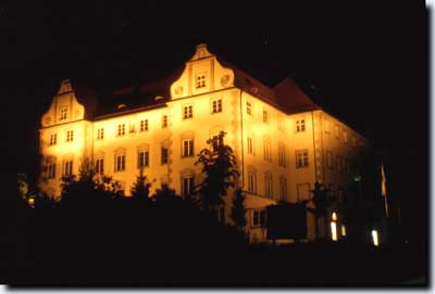 Das Schloss Untermeitingen bei Nacht